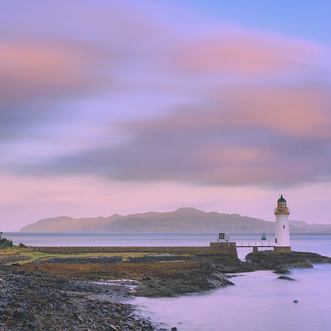 Embracing British Coastal Living: Exploring the Joys of Summertime at the Beach